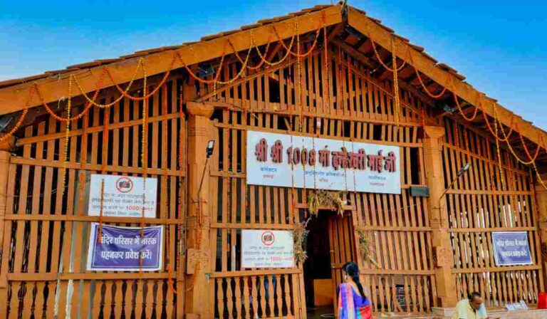 How to Reach and Experience Maa Danteshwari Temple